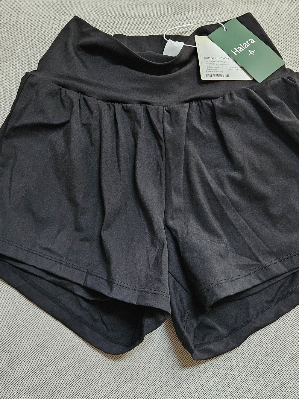 SoftlyZero™ Airy Super High Waisted 2-in-1 Cool Touch Yoga Shorts with Pockets